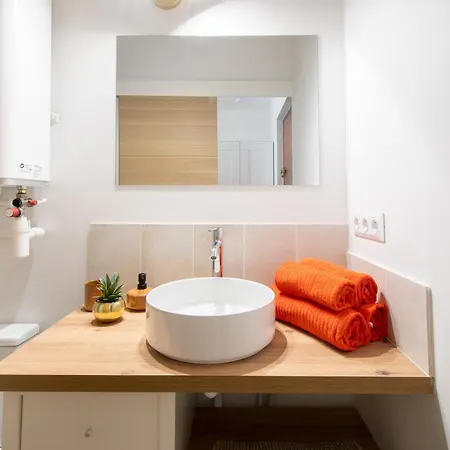 Entre Et Couchant Wifi Parking Couchant Apartment *